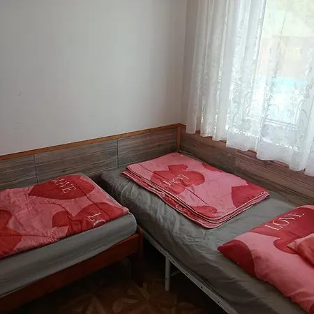 Arvacska Nyaralo Case de vacanță