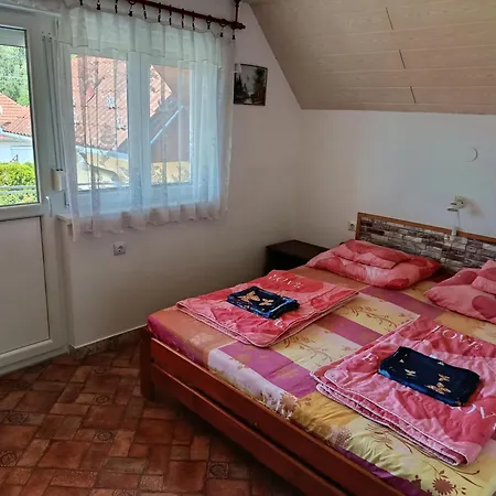 Arvacska Nyaralo Case de vacanță Balatonmáriafürdő